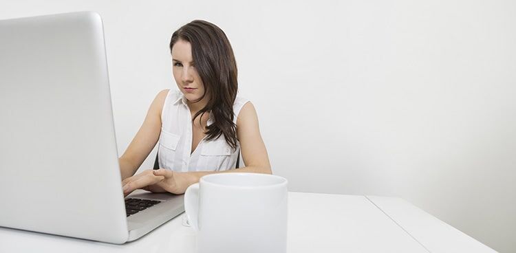 Researcher looking at top tips for creating a professional high converting website landing page