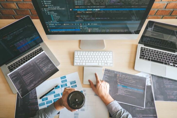 From Static Pages to Dynamic Web Applications
